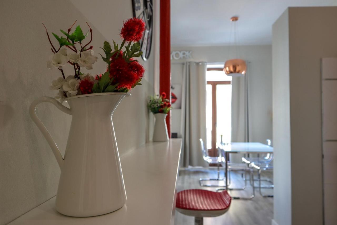 Triana Suite Dreams เซบีญา ภายนอก รูปภาพ